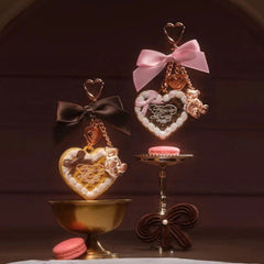Heart-shaped decorative items with bows and macarons - Flower Knows Sweetie Bear Mini Setting Powder 01 Cocoa lightweight setting powder