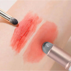 Silicone Lip Brush with Cover – Portable, Fragrance-Free| Perfect for Lipstick and Concealer Application