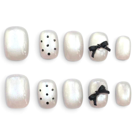 Press-on Nail | Audrey Hepburn Style | Square Shape