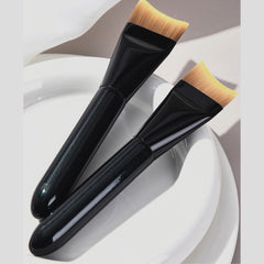 Professional Foundation Liquid Cream Contouring Flawless Brush- Curved Foundation Brush