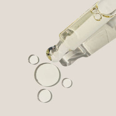 Lightweight texture of Haruharu Wonder Black Rice Facial Oil showing fast-absorbing and non-greasy formula